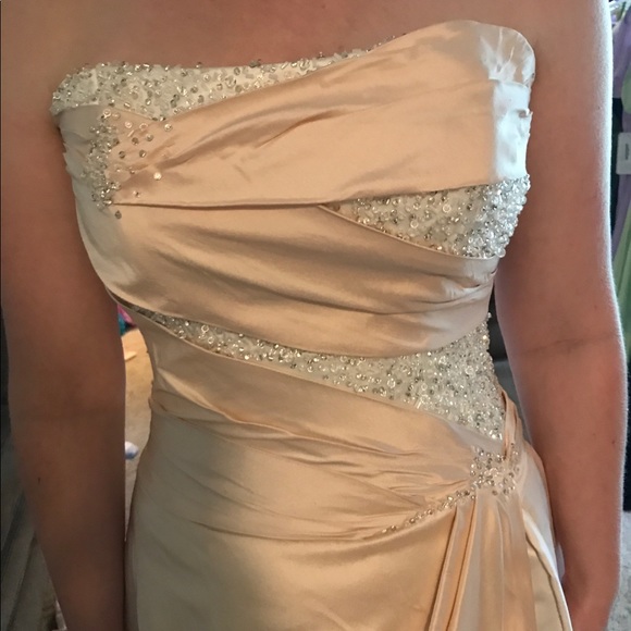 Blush and White Wedding/Prom Dress - Picture 3 of 5